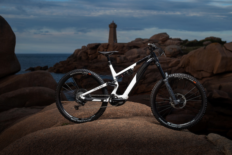 Commencal Announces New Meta Power With Shimano EP8 Motor